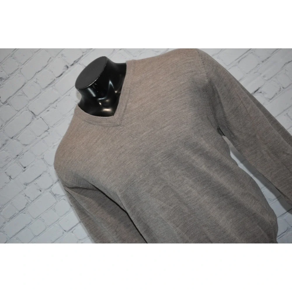 Jos A Bank Sweater Mens Large Tan V-Neck 100% Wool Classic Collection Golf